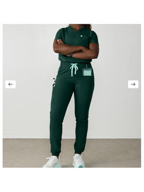 Garde-Malade Forest Green Scrub Set